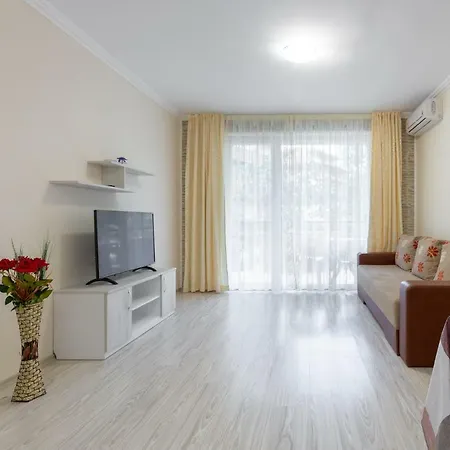 Vip Zone Aparthotel 3*